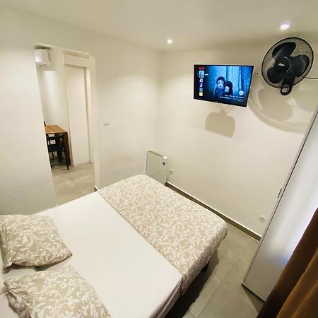 Estudios Hl Frente Al Metro Barcelona-Aeropuerto Л'Успіталет-да-Любрагат Екстер'єр фото